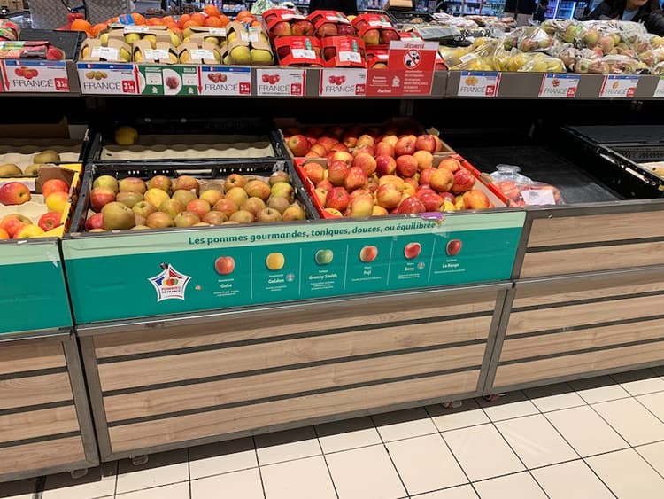 りんごの量り売り @ Auchan