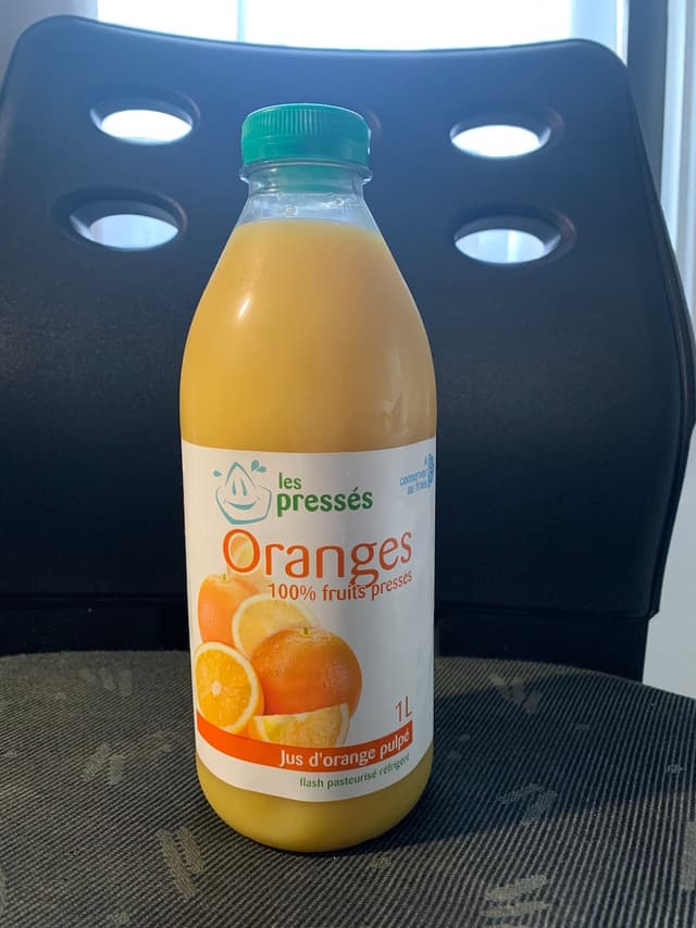 オレンジジュース。1 L